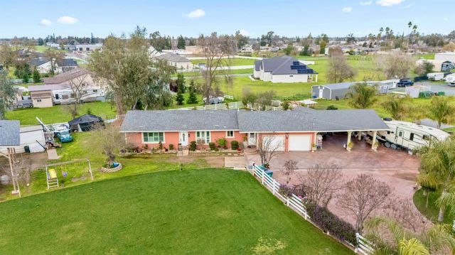 3261 E Calimyrna Rd, Acampo, CA 95220