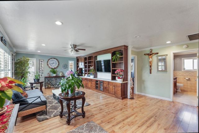 3261 E Calimyrna Rd, Acampo, CA 95220