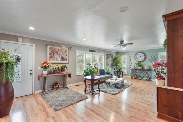 3261 E Calimyrna Rd, Acampo, CA 95220