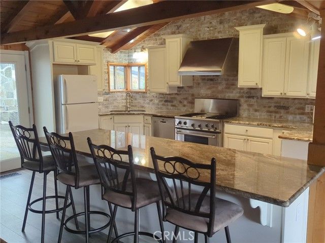 53327 Road 432, Bass Lake, CA 93604