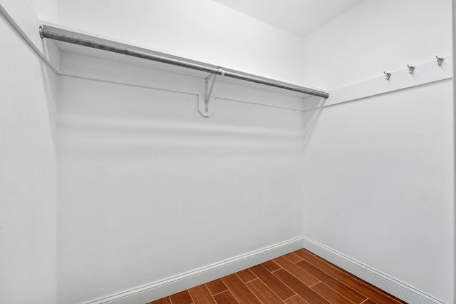 1300 Lakeview Avenue, Dracut, MA 01826
