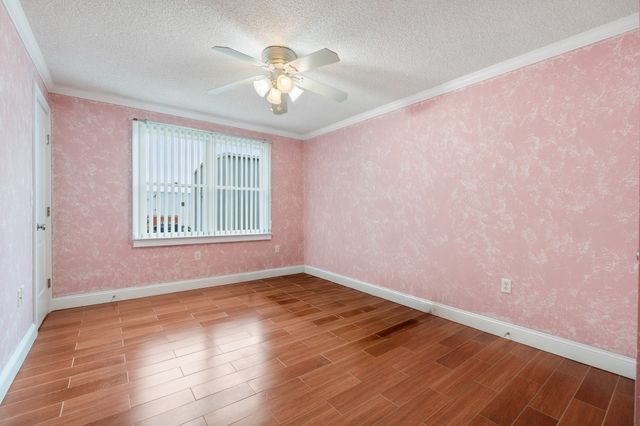 1300 Lakeview Avenue, Dracut, MA 01826
