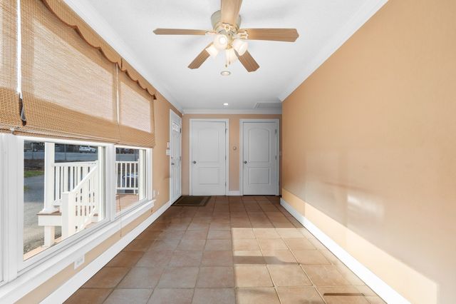1300 Lakeview Avenue, Dracut, MA 01826