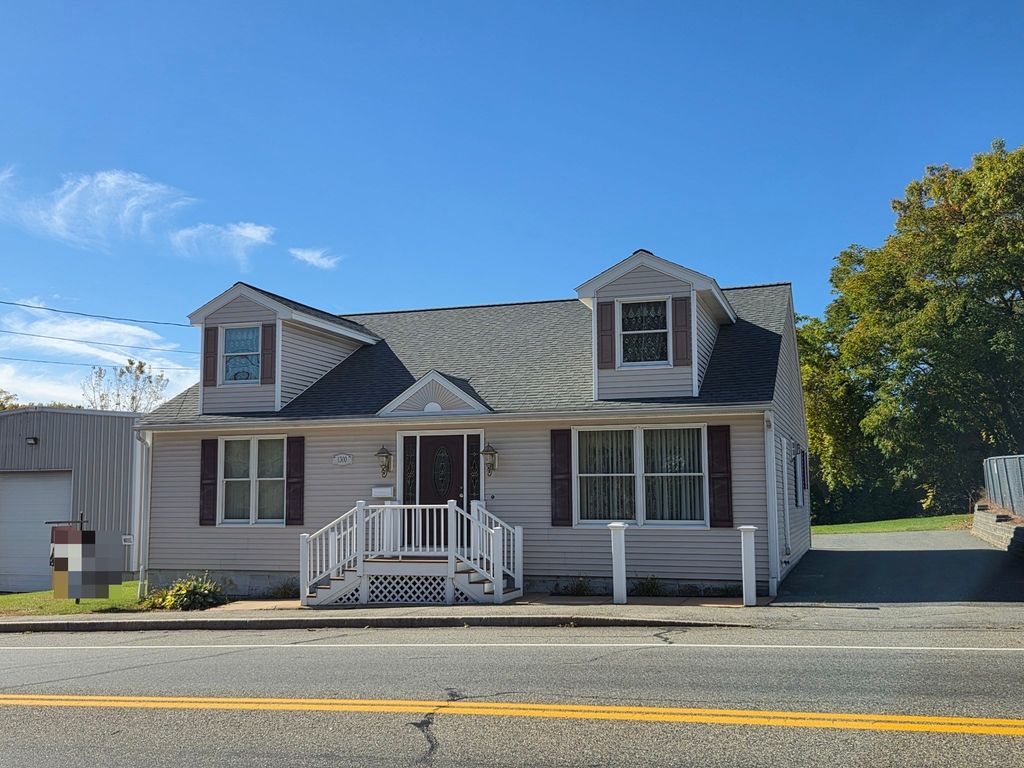 1300 Lakeview Avenue, Dracut, MA 01826