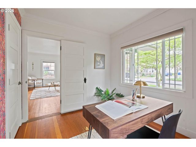 2105 N WINCHELL St, Portland, OR 97217