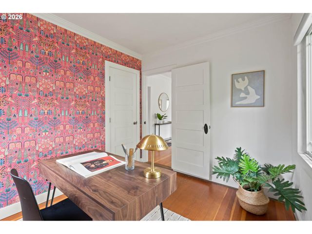 2105 N WINCHELL St, Portland, OR 97217