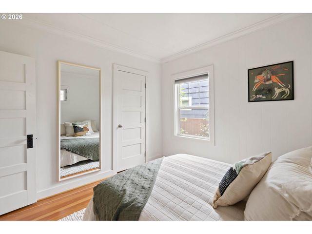 2105 N WINCHELL St, Portland, OR 97217