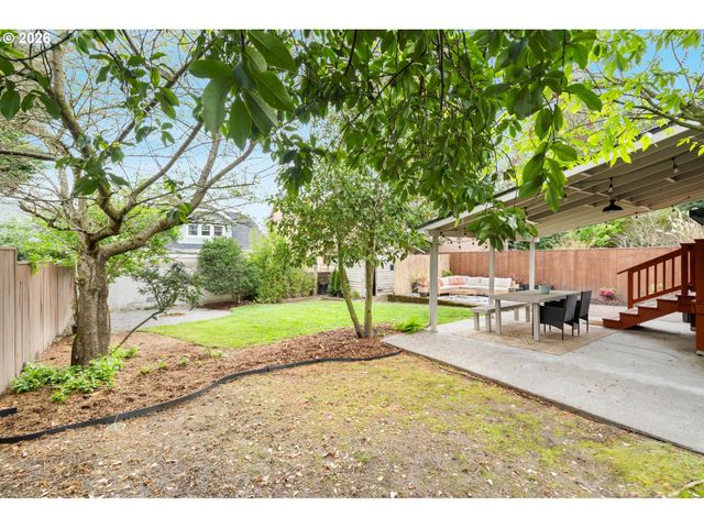 2105 N WINCHELL St, Portland, OR 97217