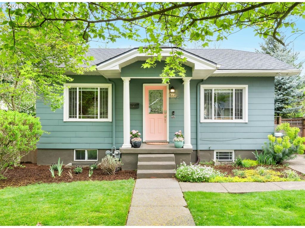 2105 N WINCHELL St, Portland, OR 97217