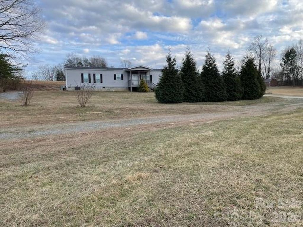 937 Drucilla Church Road, Dysartsville, NC 28761