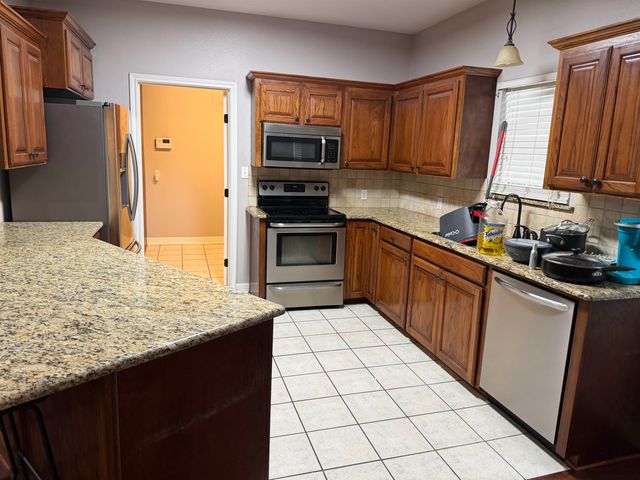 2889 S COUNTY ROAD 406, Henderson, TX 75654