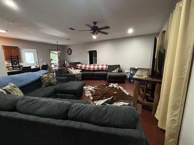 2889 S COUNTY ROAD 406, Henderson, TX 75654