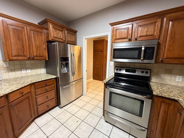 2889 S COUNTY ROAD 406, Henderson, TX 75654