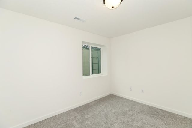 5360 N Pinecrest St, Bel Aire, KS 67220