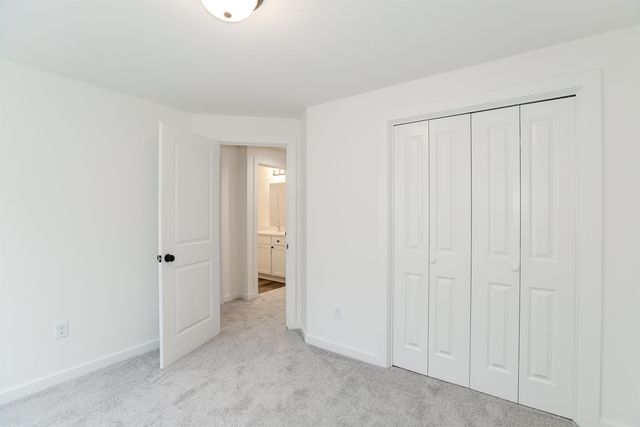 5360 N Pinecrest St, Bel Aire, KS 67220