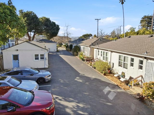 704-718 Broadway, Santa Cruz, CA 95062