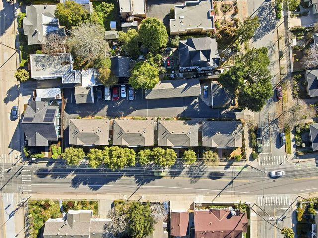 704-718 Broadway, Santa Cruz, CA 95062