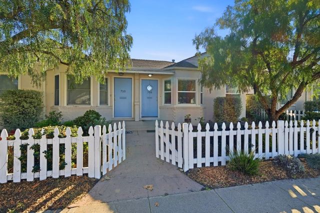 704-718 Broadway, Santa Cruz, CA 95062
