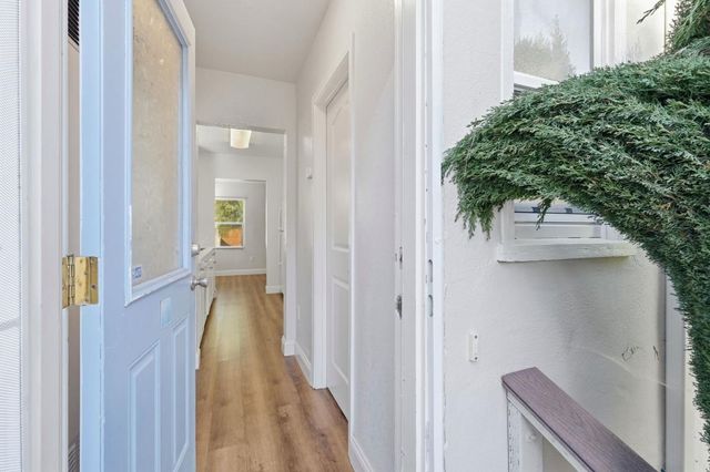 704-718 Broadway, Santa Cruz, CA 95062