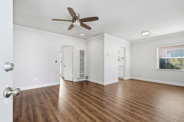 704-718 Broadway, Santa Cruz, CA 95062