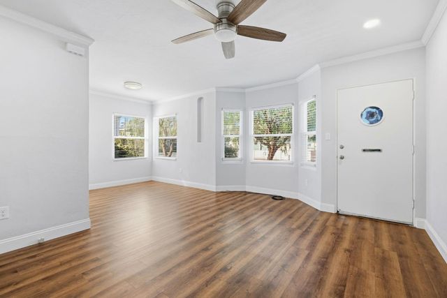 704-718 Broadway, Santa Cruz, CA 95062