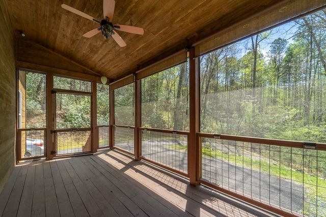 138 Hubbell Lane, Robbinsville, NC 28771
