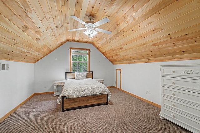138 Hubbell Lane, Robbinsville, NC 28771