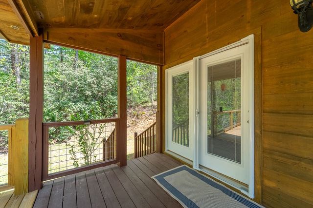 138 Hubbell Lane, Robbinsville, NC 28771