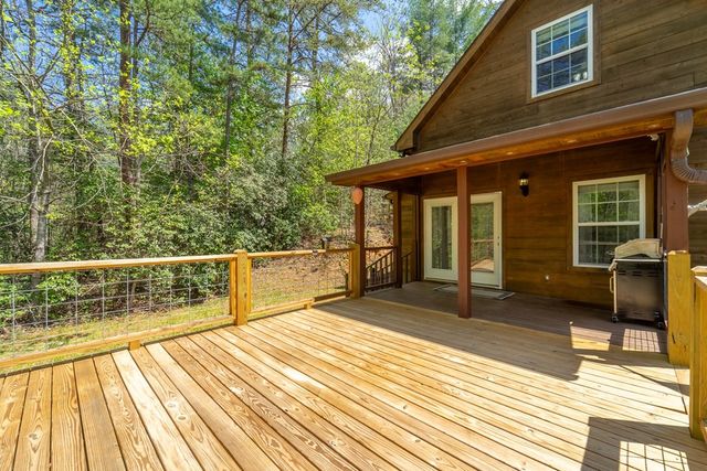 138 Hubbell Lane, Robbinsville, NC 28771