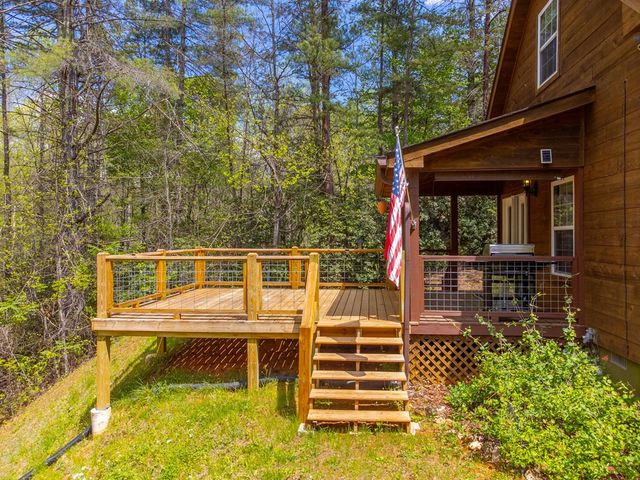 138 Hubbell Lane, Robbinsville, NC 28771