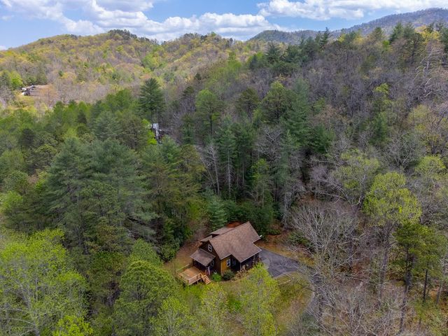 138 Hubbell Lane, Robbinsville, NC 28771