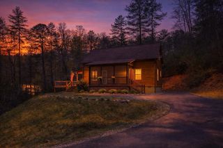 138 Hubbell Lane, Robbinsville, NC 28771