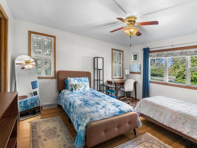 5933 Garden Grove DRIVE, Sheboygan, WI 53081