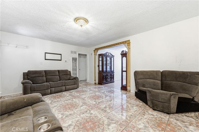 12375 Poinsettia, El Monte, CA 91732