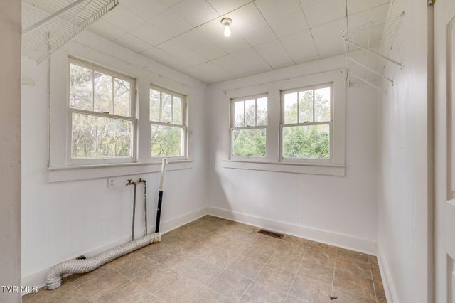 225 Washington College Station, Limestone, TN 37681