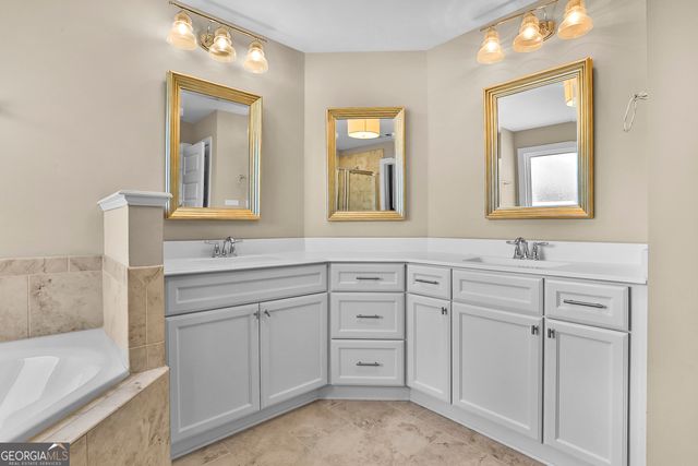 130 Edgewater Trail, Fayetteville, GA 30215
