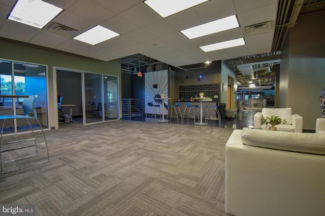 400 LAPP RD, Malvern, PA 19355