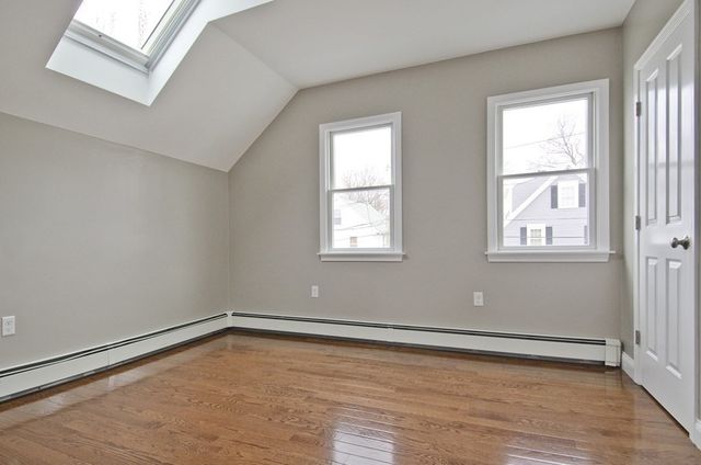 28 Bell St, Quincy, MA 02169