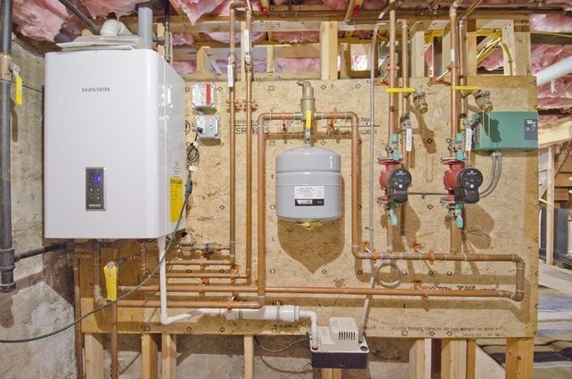 28 Bell St, Quincy, MA 02169