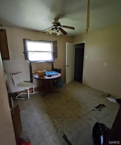 10117 Royal Drive, St Louis, MO 63136