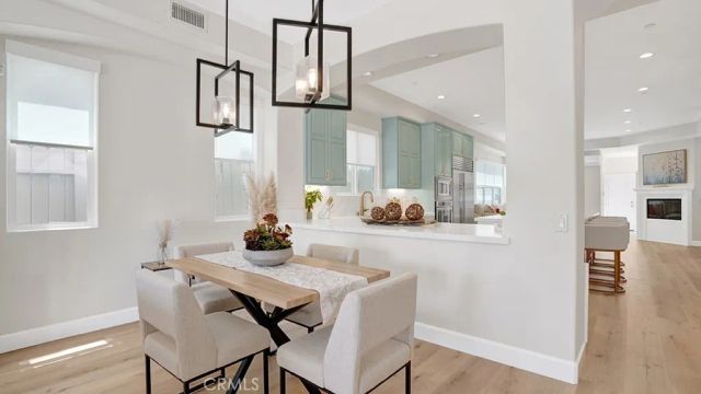 209 6th, Seal Beach, CA 90740