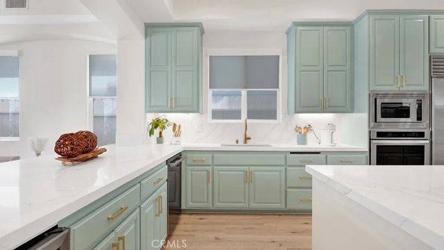 209 6th, Seal Beach, CA 90740