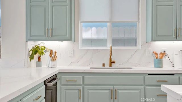 209 6th, Seal Beach, CA 90740
