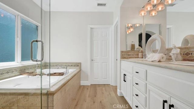 209 6th, Seal Beach, CA 90740