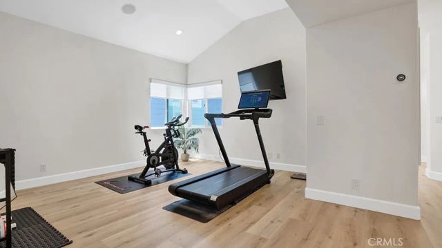 209 6th, Seal Beach, CA 90740