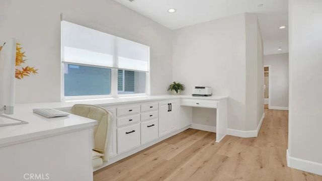 209 6th, Seal Beach, CA 90740