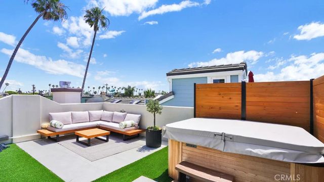 209 6th, Seal Beach, CA 90740