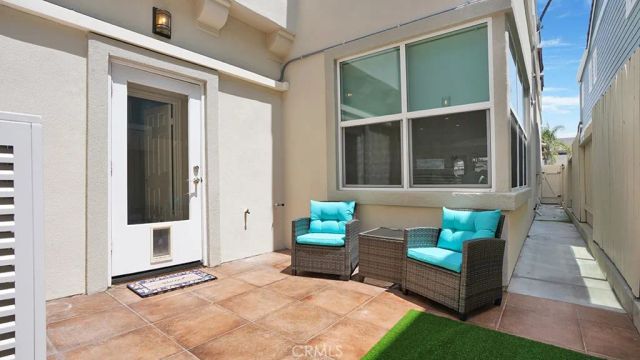 209 6th, Seal Beach, CA 90740