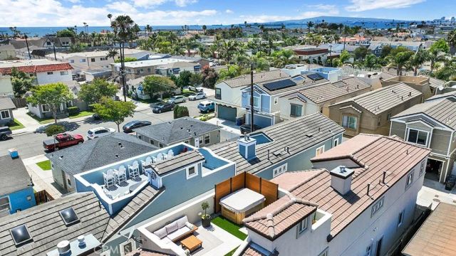 209 6th, Seal Beach, CA 90740