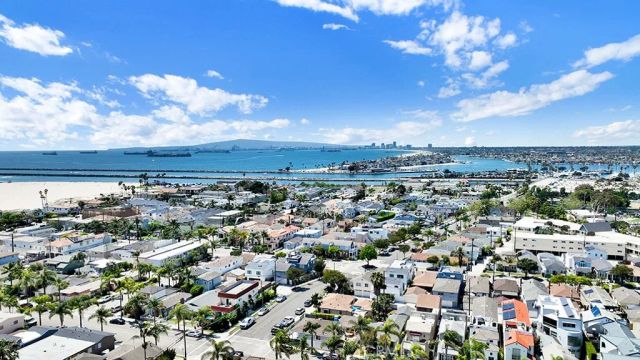 209 6th, Seal Beach, CA 90740